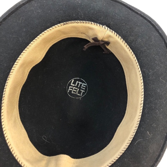 ✨3/$15✨ Lite Felt Hat - Picture 3 of 3